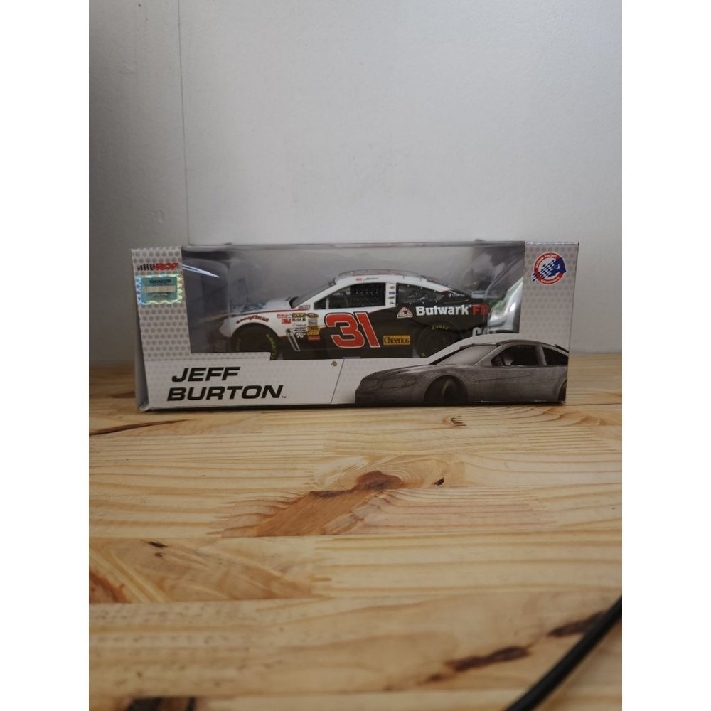 Lionel 2013 SS Jeff Burton #31 Airgas Bulwark 1:24 Nascar Limited Edition